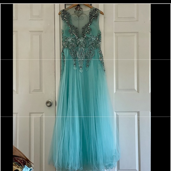 Princess Arabic maxi prom dress - Picture 5 of 16